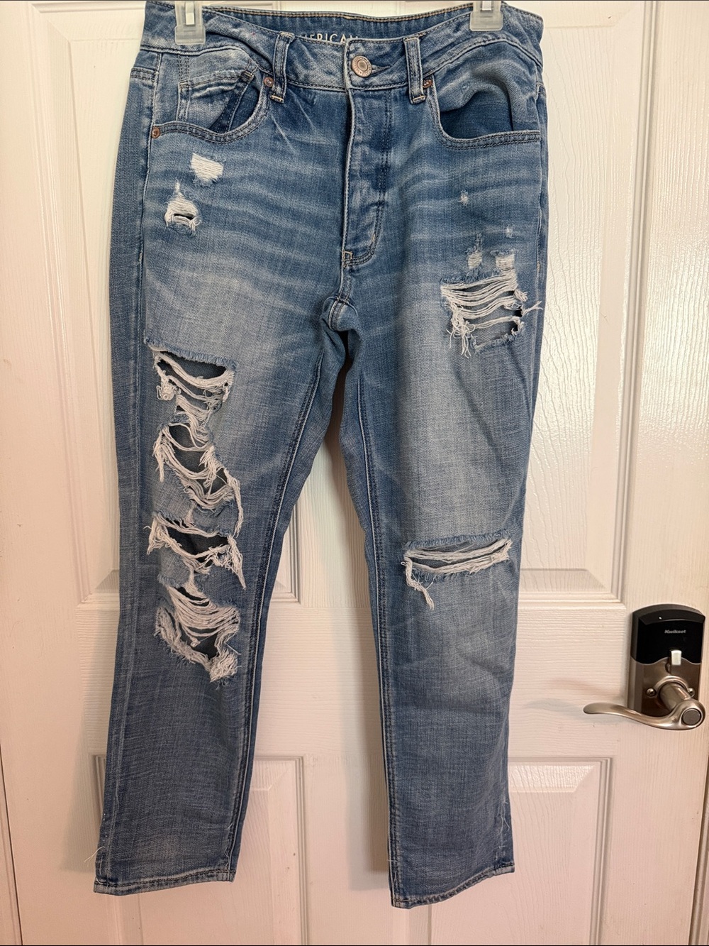 American Eagle Tomgirl jeans Distressed size 6 short